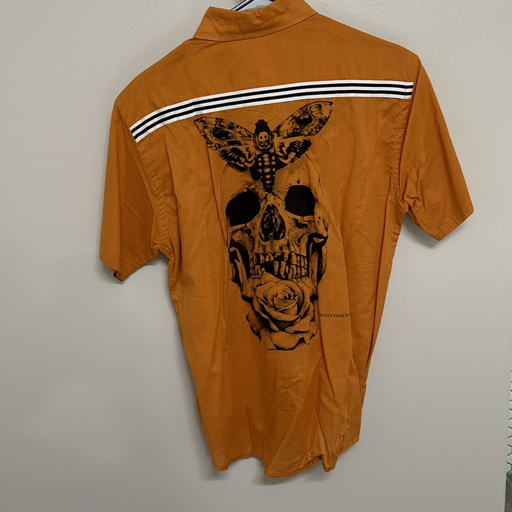 Short sleeve shirt